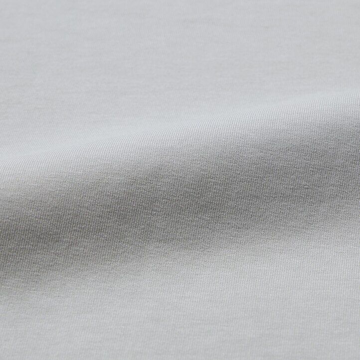 svetlo siva moška jopa z zadrgo uniqlo dry stretch