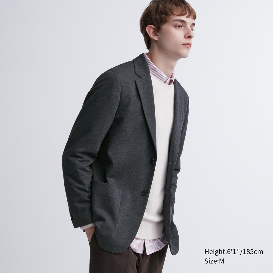 temno sive moške udobne jakne uniqlo