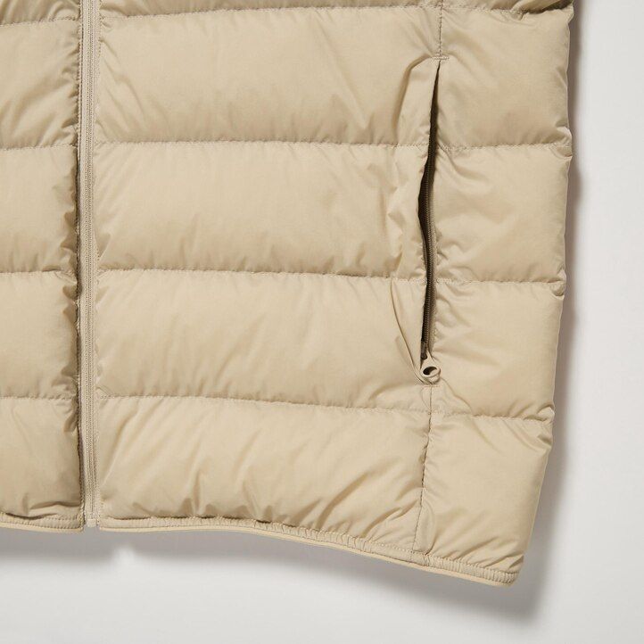 Črne moške jakne uniqlo ultra light down 3d cut