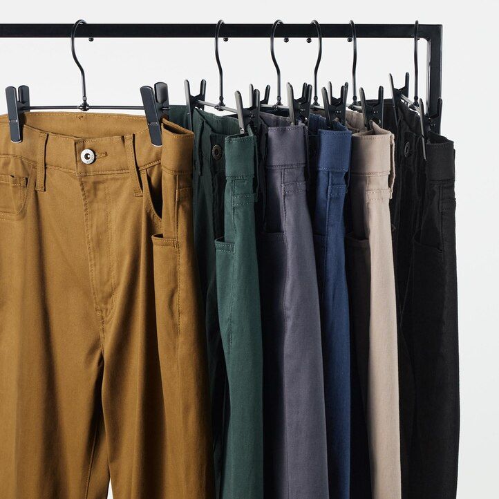 moške sive oprijete kavbojke uniqlo ultra stretch skinny fit
