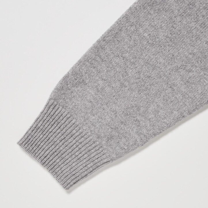moški puloverji uniqlo premium lambswool z v-izrezom sivi