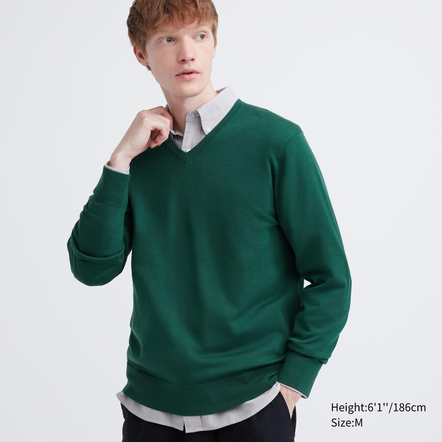 moški puloverji uniqlo extra fine merino z v-izrezom zeleni
