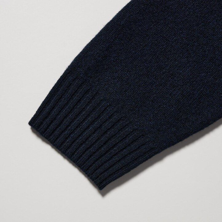 moški puloverji z okroglim izrezom uniqlo premium lambswool beli