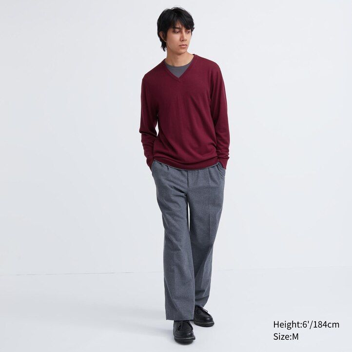 moški puloverji uniqlo z v-izrezom iz ekstra fine merino volne sive barve