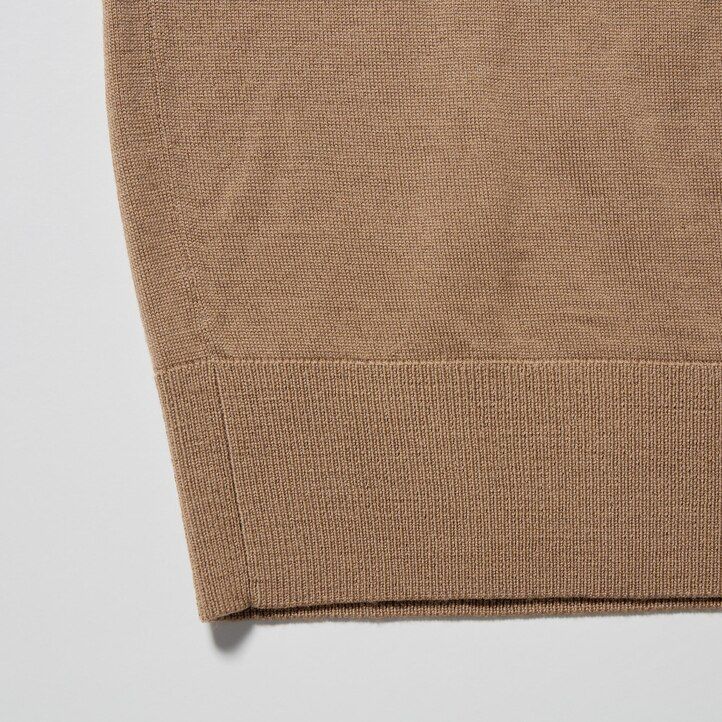 moški puloverji uniqlo z v-izrezom iz ekstra fine merino volne sive barve