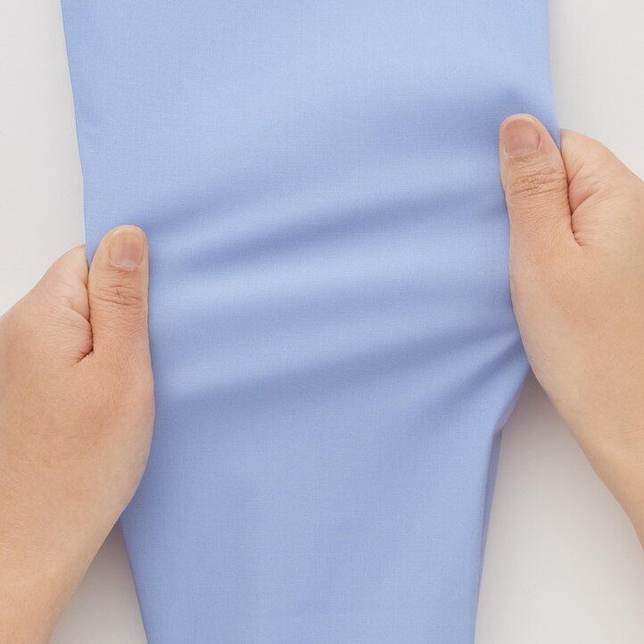 moška majica uniqlo easyre broadcloth stretch slim fit z običajnim ovratnikom bela