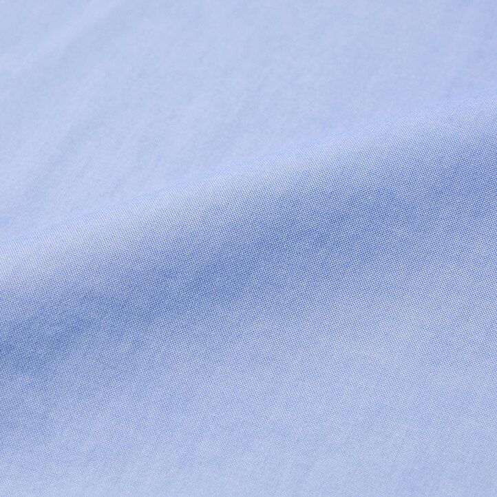 Črna moška srajca uniqlo super non iron slim fit s pol izrezanim ovratnikom