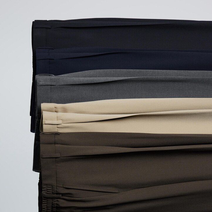 moške hlače uniqlo pleated wide leg bež barve