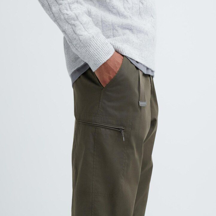 Črne moške hlače uniqlo heattech s toplo podlogo