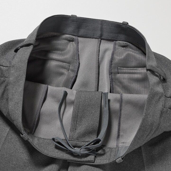 moške uniqlo smart ultra stretch hlače do gležnjev sive