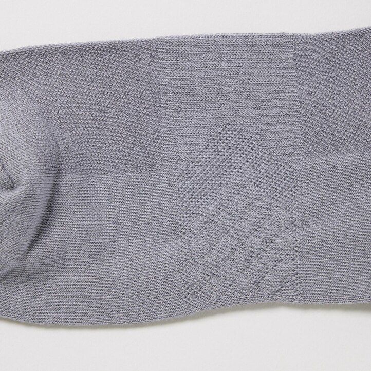 bele uniqlo sports nogavice s tremi pari ženskih