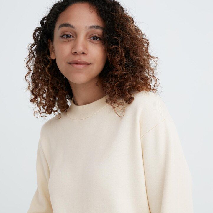 zelena ženska obleka z gladkimi rokavi uniqlo souffle yarn