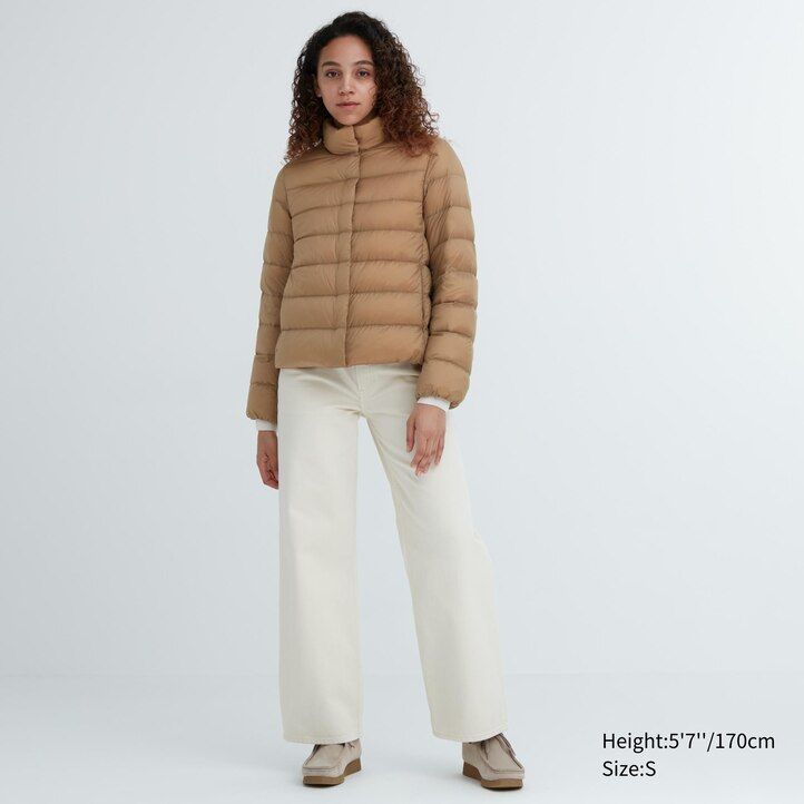 uniqlo ultra lahke puhove ženske jakne bež barve