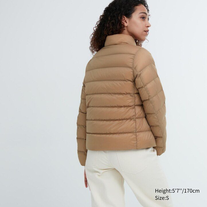 uniqlo ultra lahke puhove ženske jakne bež barve