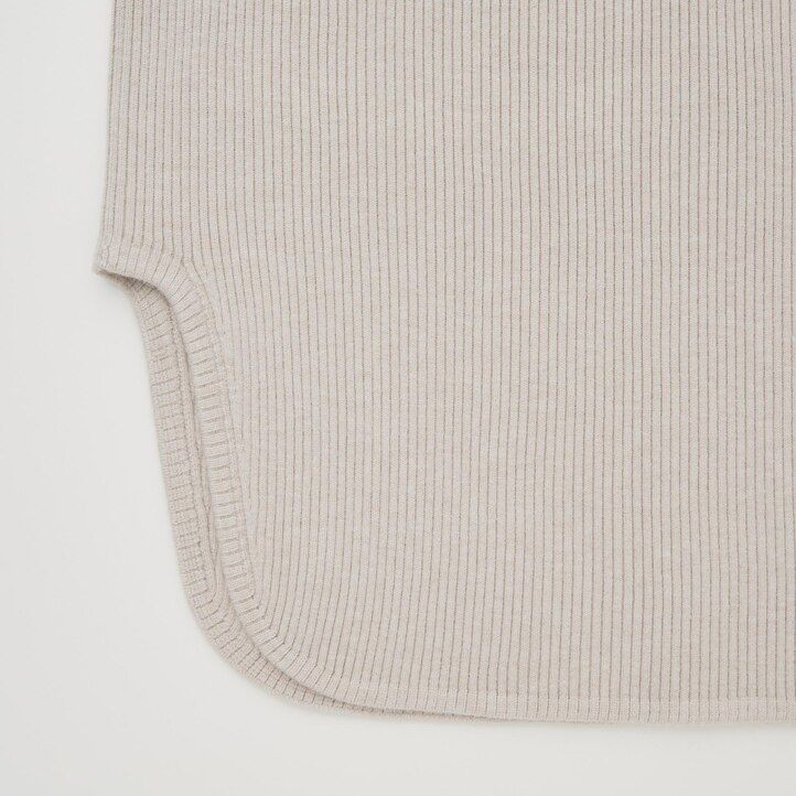 uniqlo 3d pletena brezšivna sufle preja rebrasta ženska krila bež barve